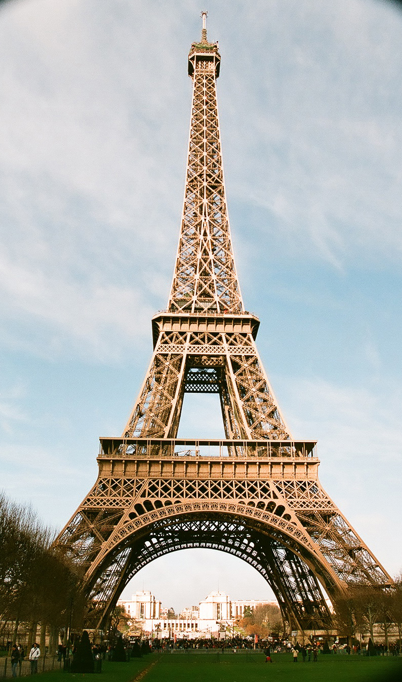 Eiffel Tower resized
